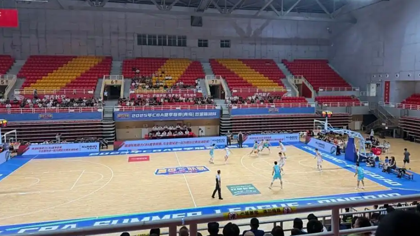 山东男篮胜青岛，4人得分上双，谢智杰爆发，于氏兄弟上场有惊喜