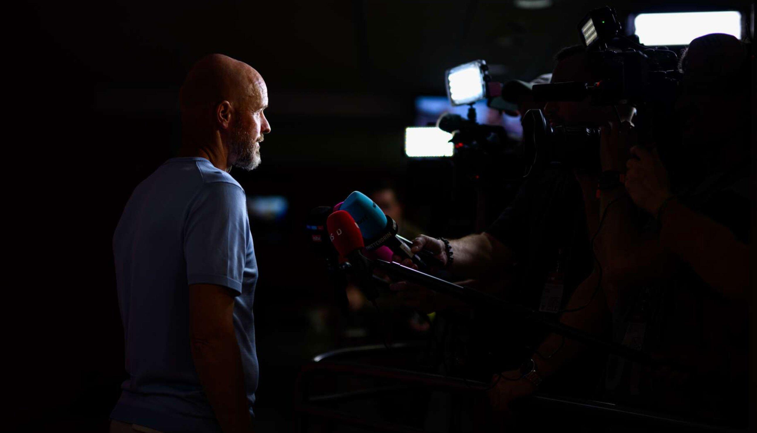 药厂跟队炮轰滕哈赫：他在球队办的事很难让人给予他信任